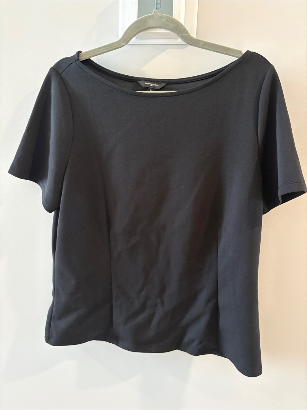 Banana Republic Black Short Sleeve Crewneck Top